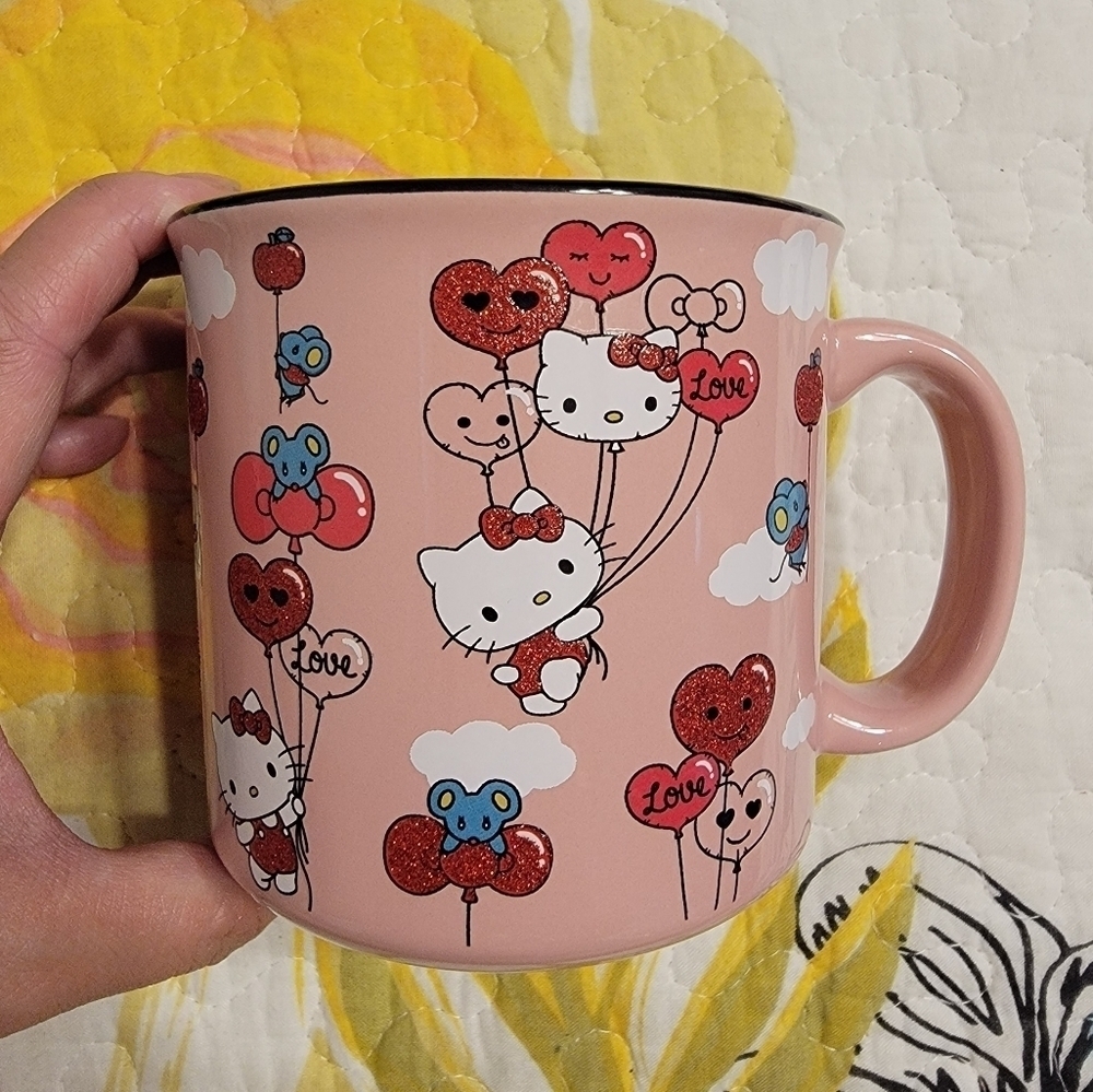 NWOT Hello Kitty Heart Balloon Mug